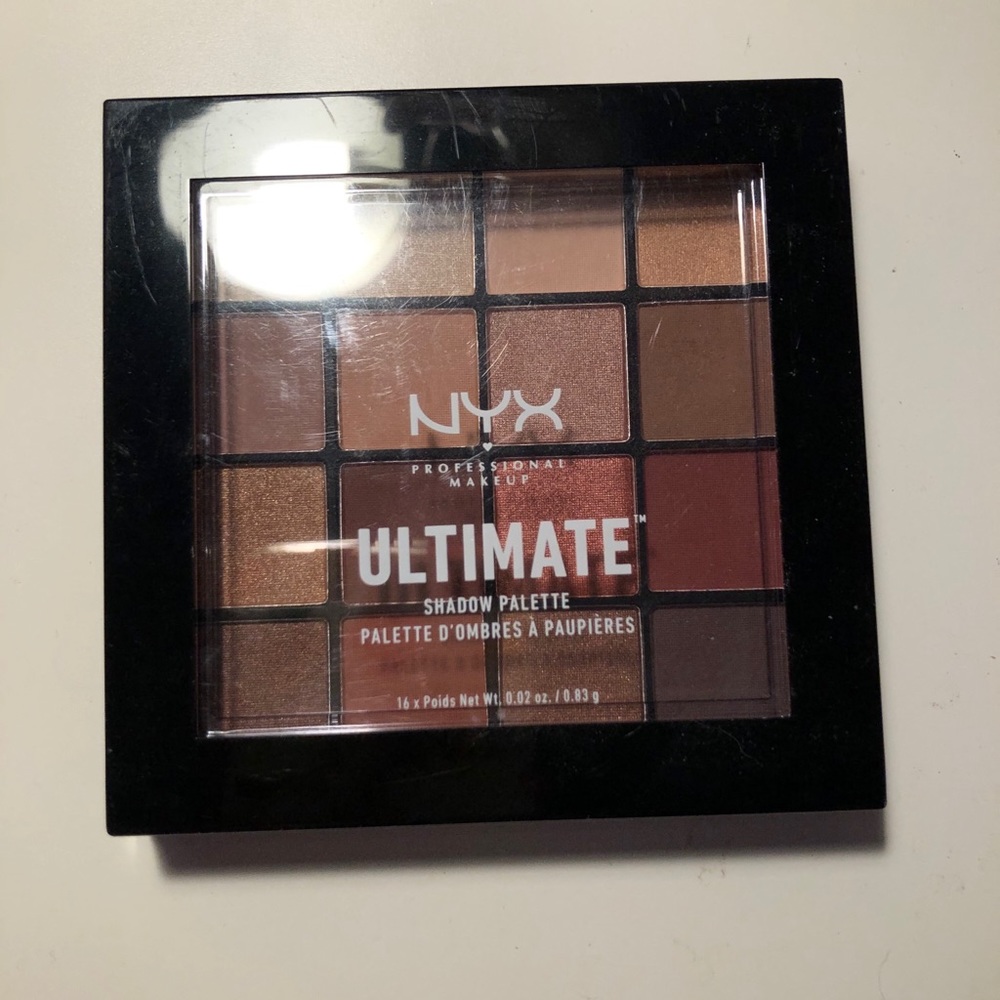 Nyx ultimate shadow palette